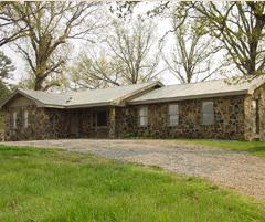 The Rock House Lodge, exterior